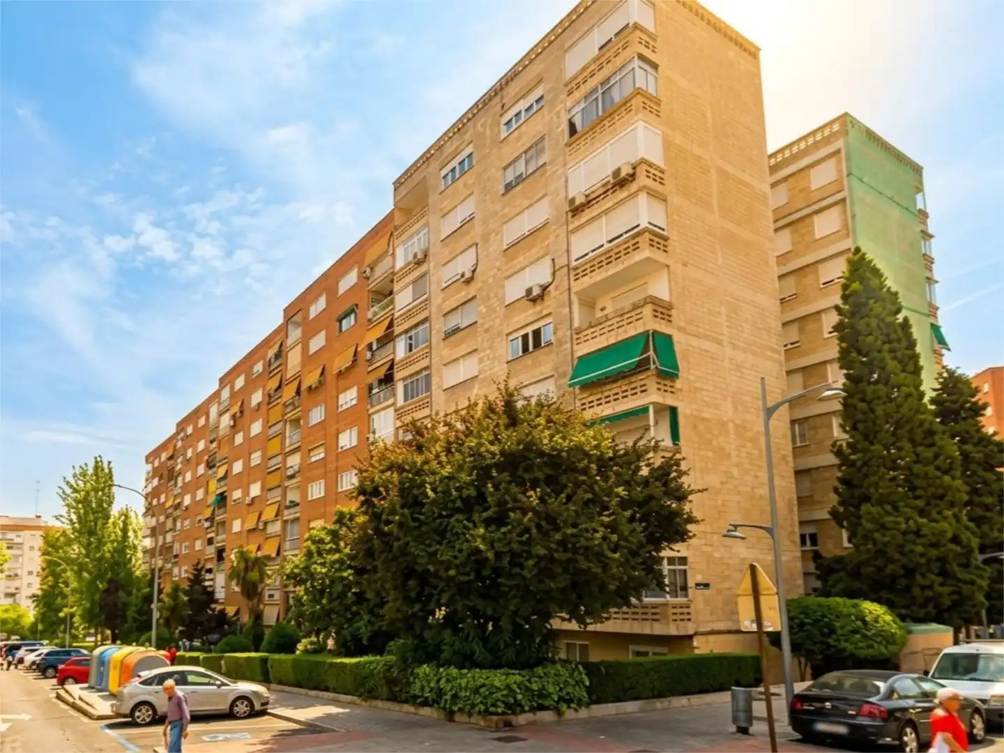 Vista exterior de Piso en venta en Alcorcón con Balcón