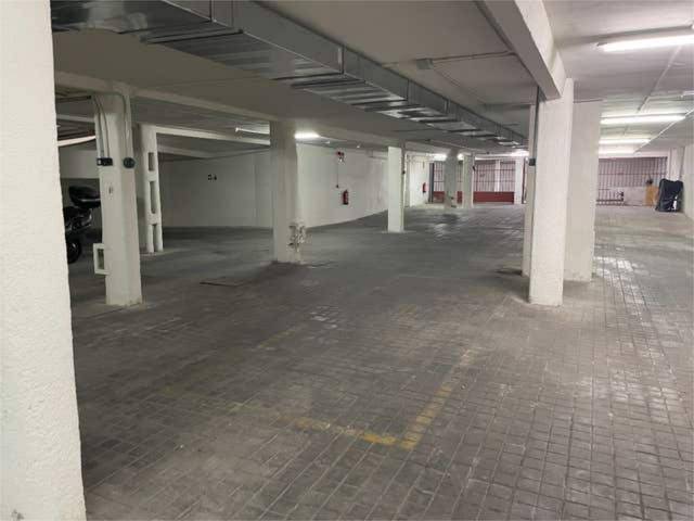 Garaje en Alquiler en Colina