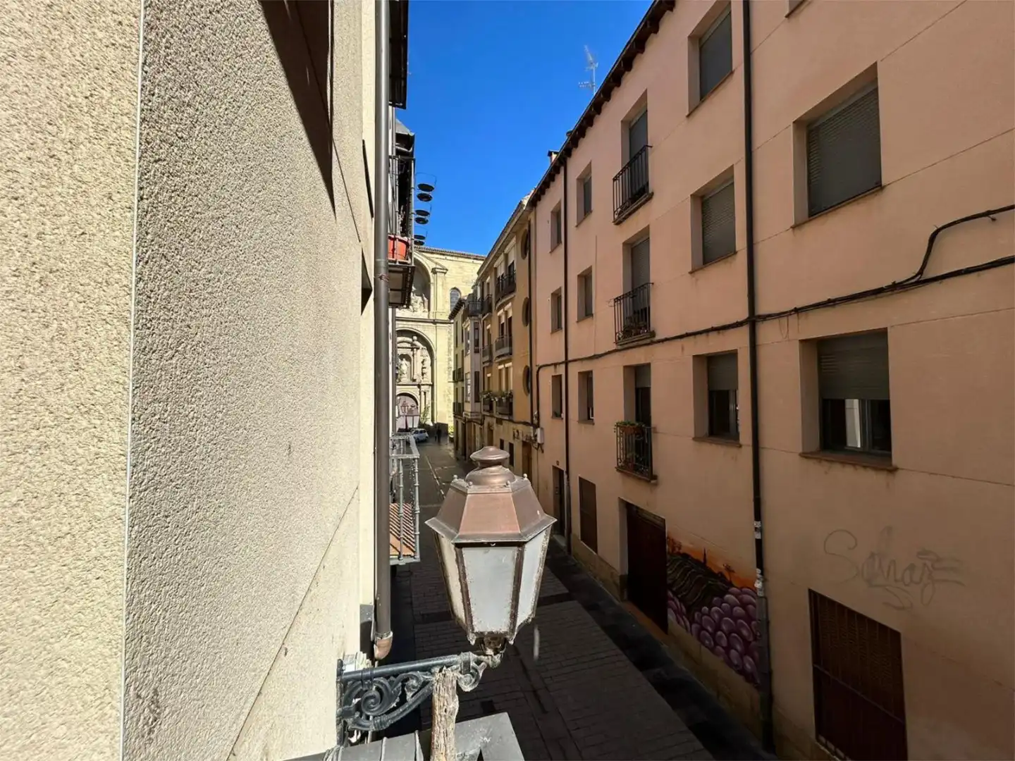 Vista exterior de Piso de alquiler en  Logroño con Calefacción, Parquet y Amueblado