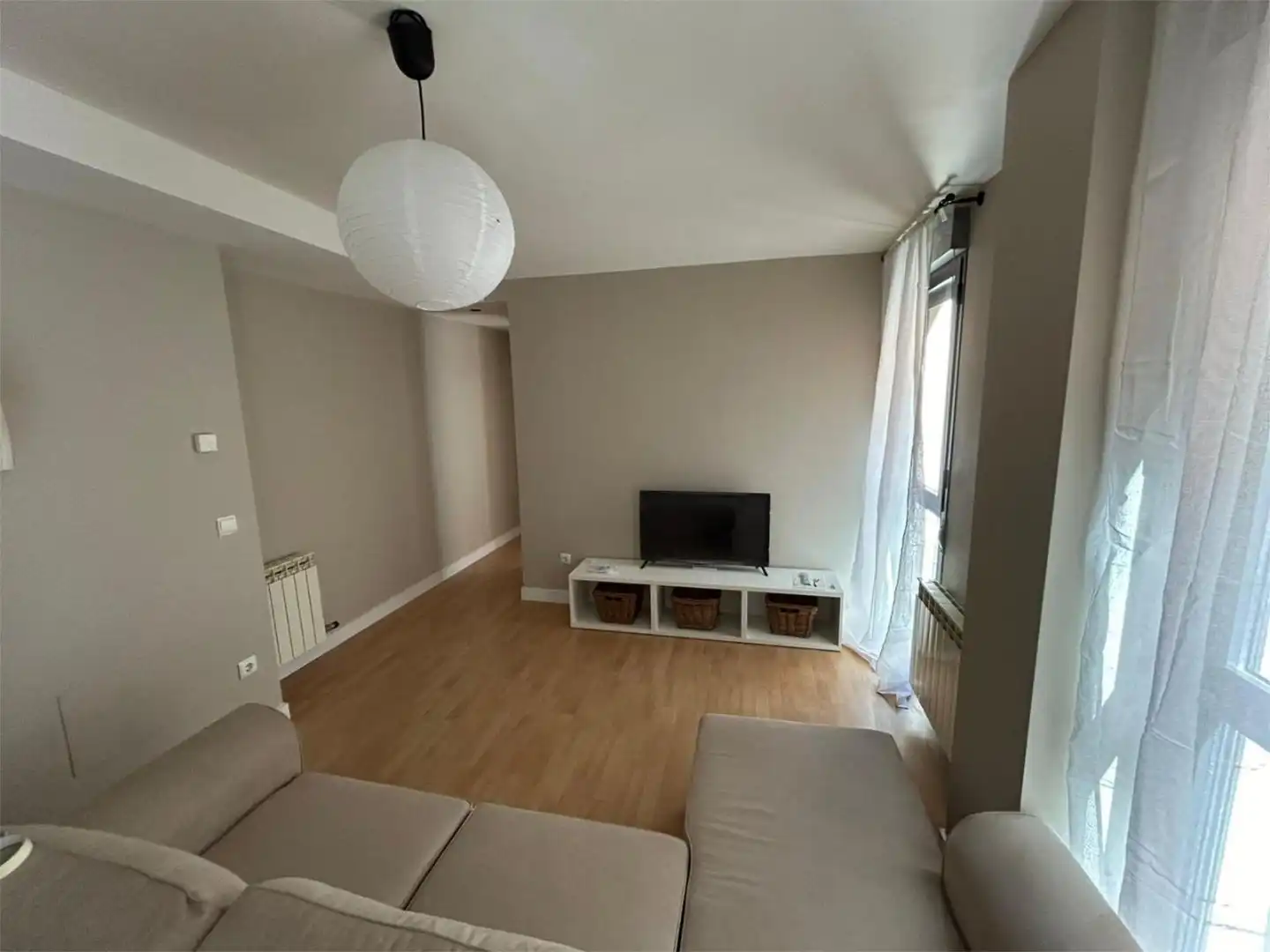 Sala de estar de Piso de alquiler en  Logroño con Calefacción, Parquet y Amueblado