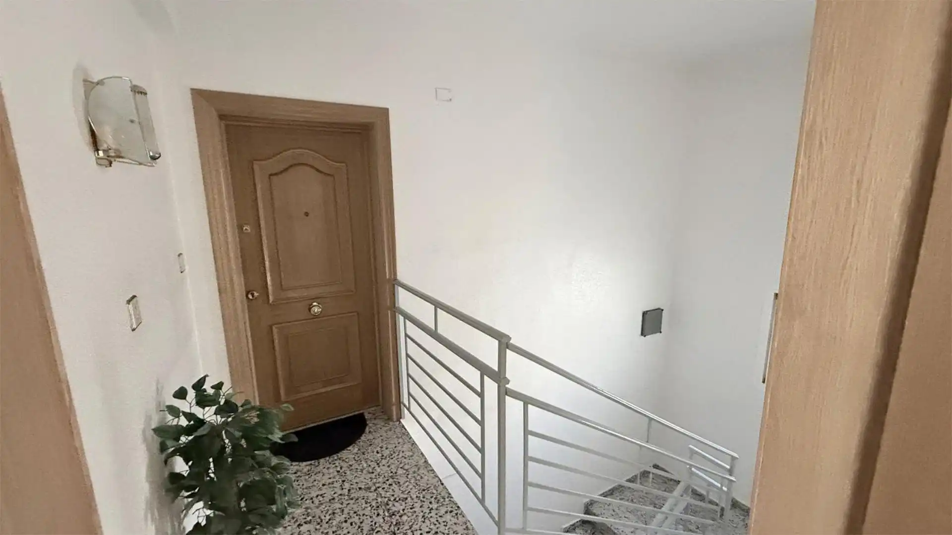 Flat for sale in Yecla  with Air Conditioner and Balcony