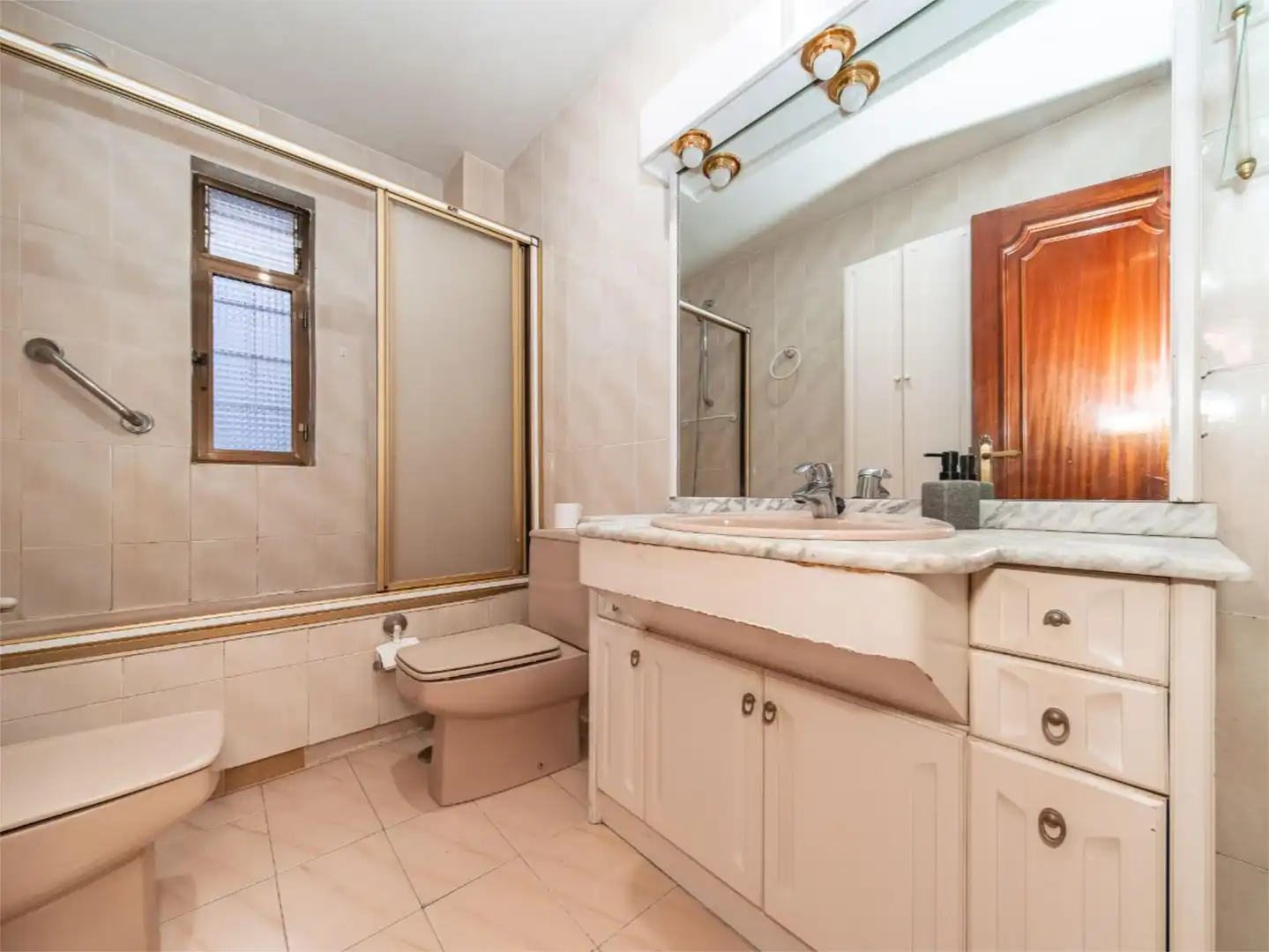 Piso en venta en Calle Fernán Caballero, 26, Comillas Baño de Piso en venta en Madrid Capital con Aire acondicionado y Balcón