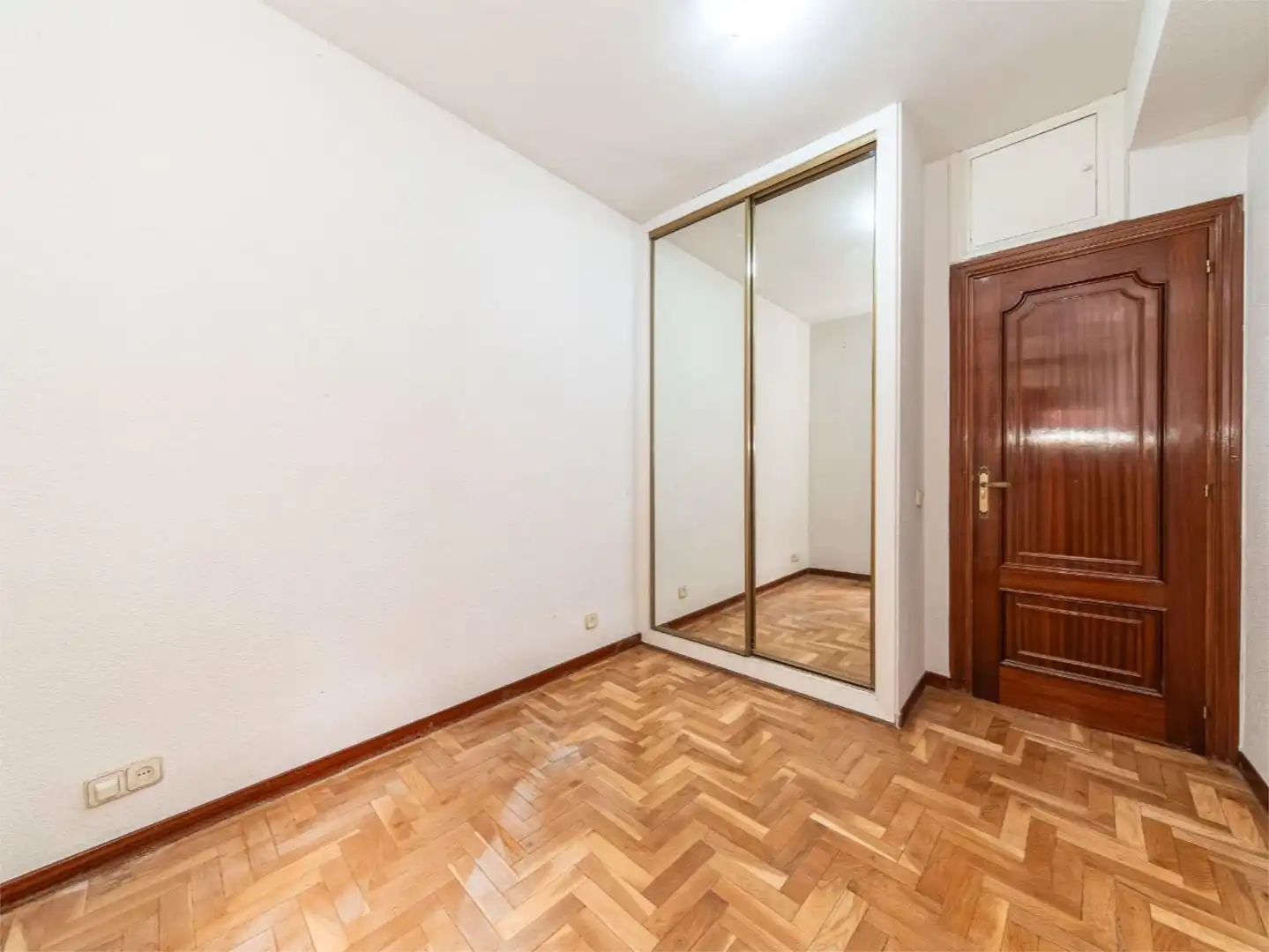 Piso en venta en Calle Fernán Caballero, 26, Comillas Habitación de Piso en venta en Madrid Capital con Aire acondicionado y Balcón