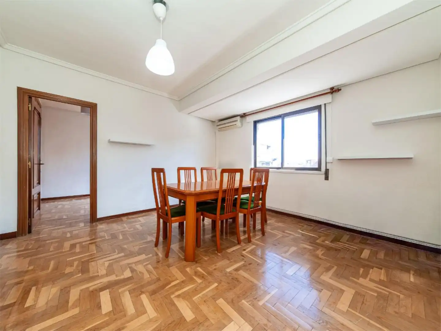Comedor de Piso en venta en  Madrid Capital con Aire acondicionado y Balcón
