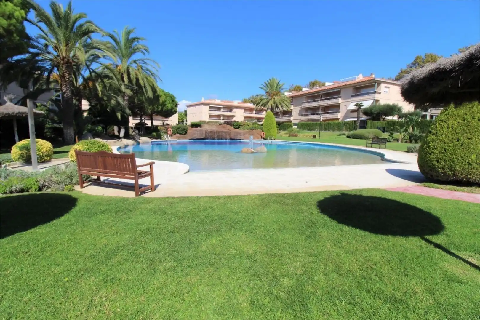Planta baja en venta en Carrer Verbania, 72, Sant Pol Piscina de Planta baja en venta en Sant Feliu de Guíxols con Terraza y Piscina