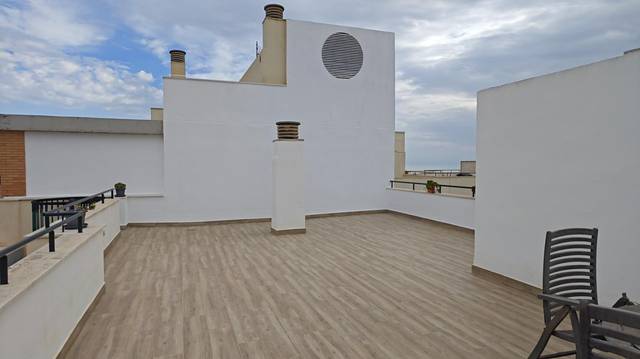 Piso en Venta en Avenida Imperio Argentina, 12 en Martín Carpena - Torre del Río