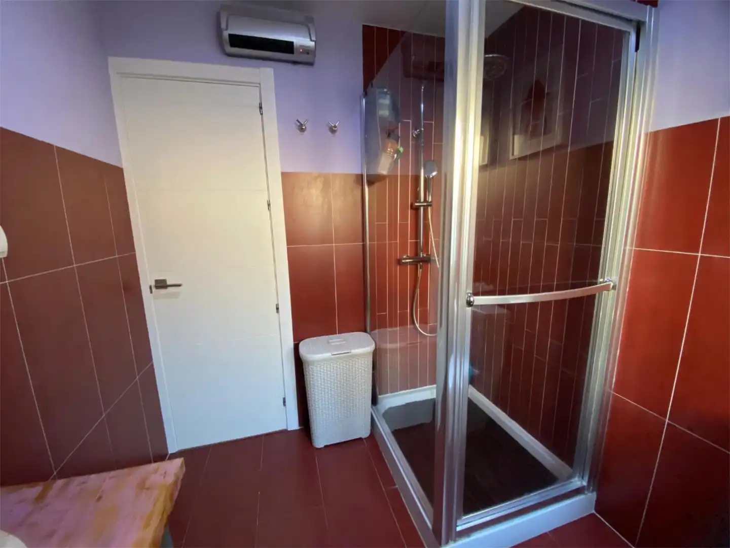 Houses for sale in Calle Nogal, 17, Torreblanca del Sol Bathroom of Houses for sale in Fuengirola with Air Conditioner, Terrace and Swimming Pool