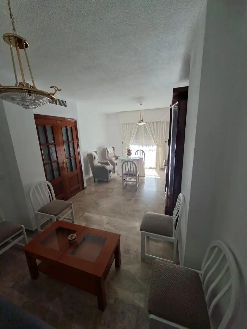 Sala de estar de Piso de alquiler en  Córdoba Capital con Aire acondicionado, Calefacción y Jardín privado