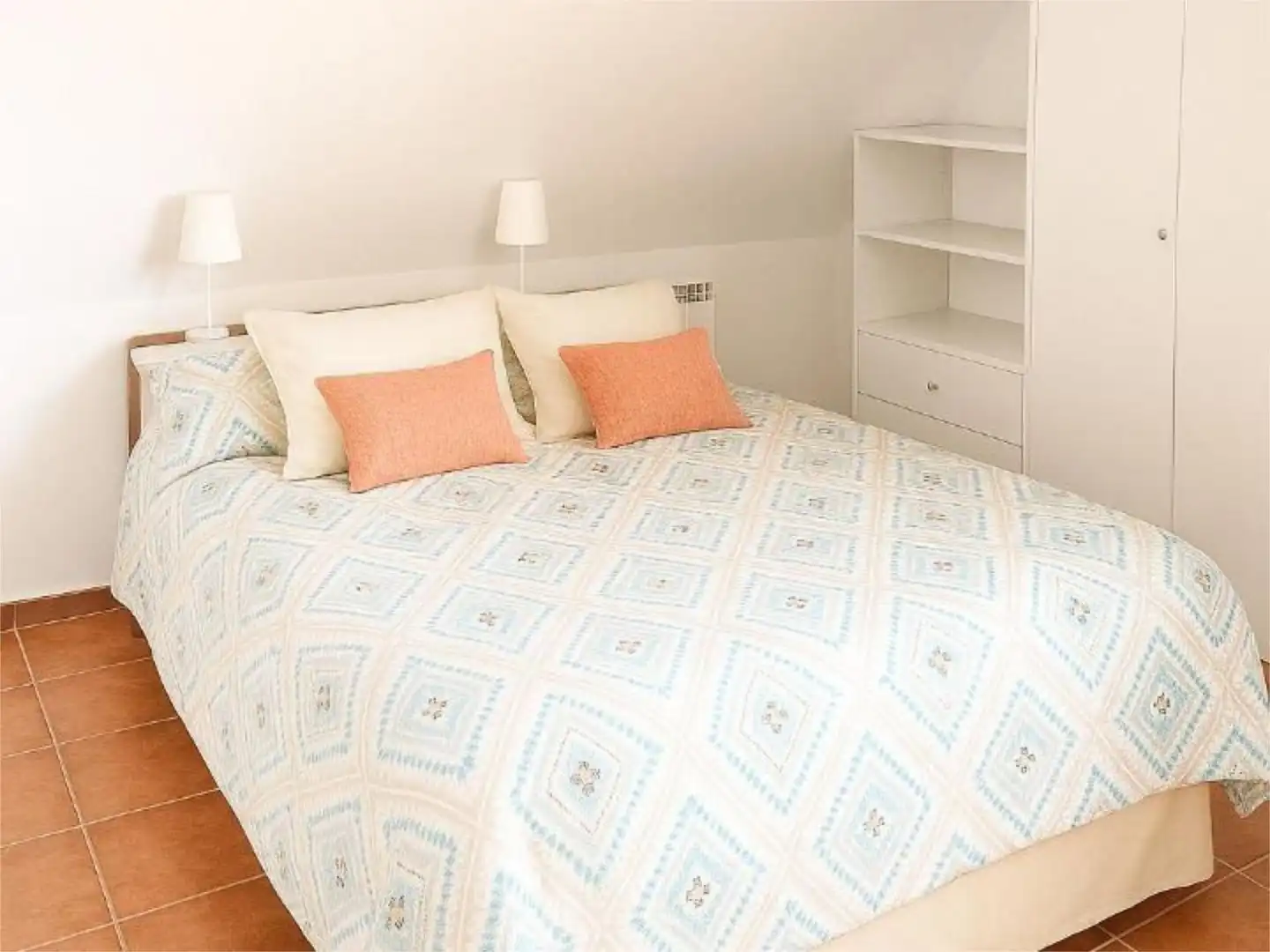 Casa adosada en venta en Avenida de Colón, 78, La Vega Habitación de Casa adosada en venta en Arroyo de la Encomienda con Aire acondicionado y Piscina