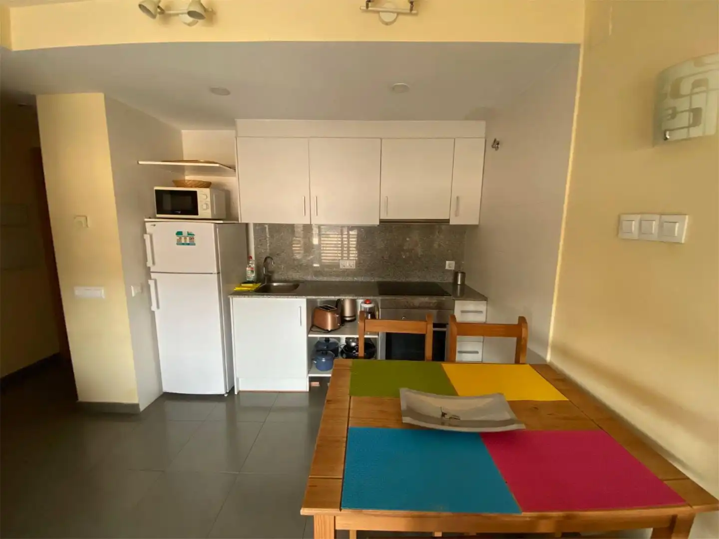 Cuina de Pis en venda en Avinyó amb Calefacció, Terrassa i Moblat
