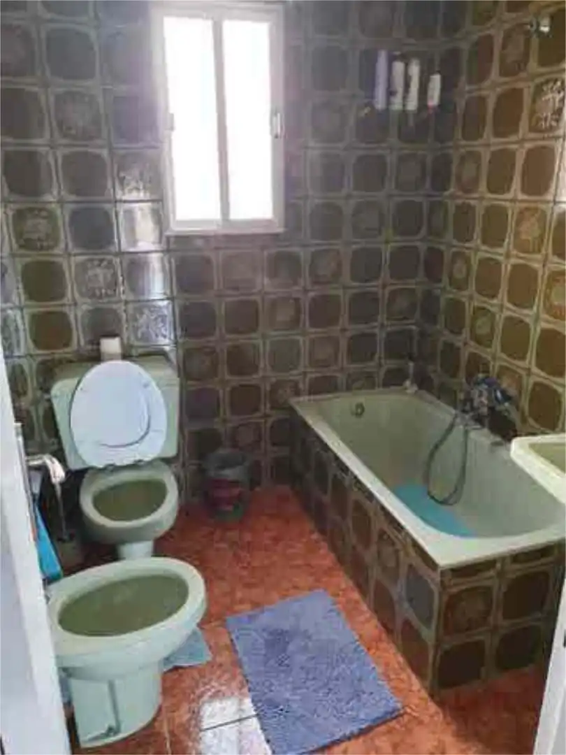 Baño de Apartamento de alquiler en Puertollano con Calefacción, Terraza y Amueblado