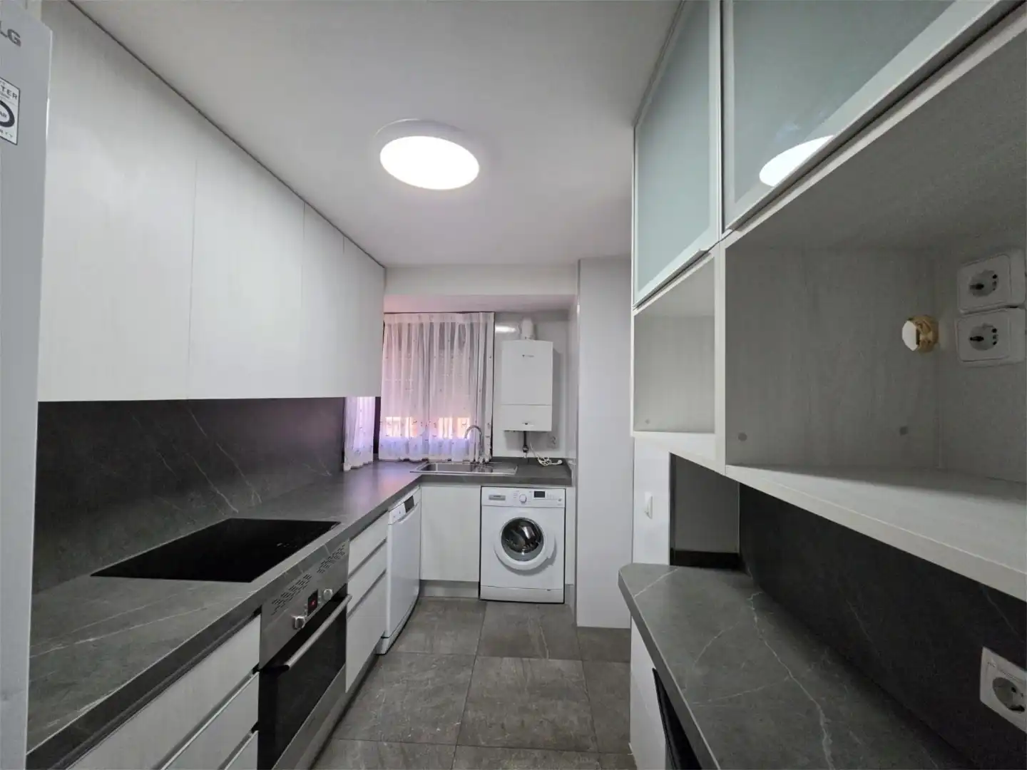 Cocina de Piso en venta en Madrid con Aire acondicionado, Calefacción y Jardín privado