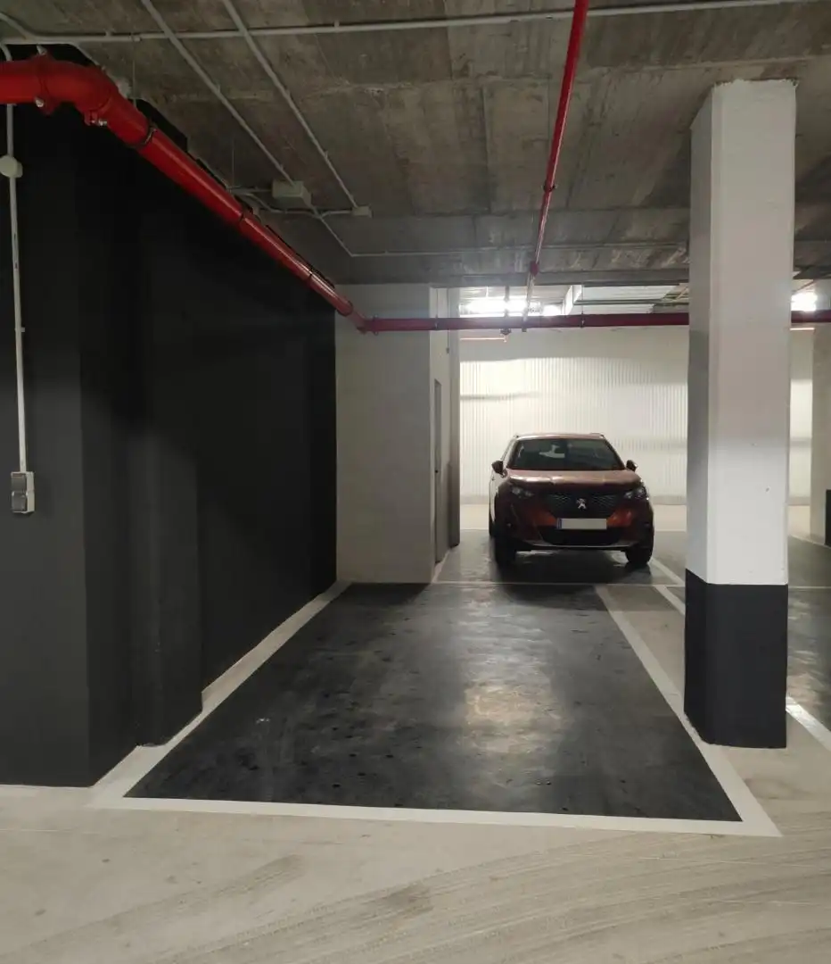 Flat for sale in Calle Catamarán, 4, Los Guindos - Parque Mediterráneo - Santa Paula Parking of Flat for sale in Málaga with Air Conditioner, Heating and Terrace