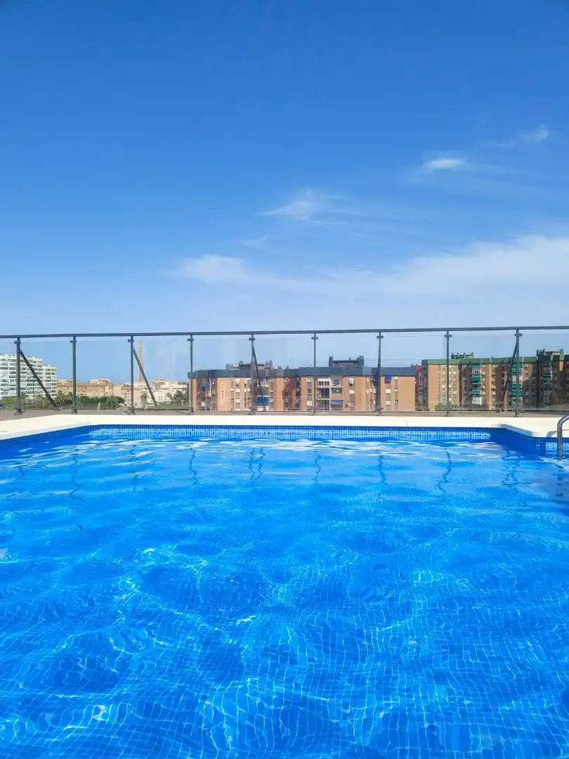 Flat for sale in Calle Catamarán, 4, Los Guindos - Parque Mediterráneo - Santa Paula Swimming pool of Flat for sale in Málaga with Air Conditioner, Heating and Terrace