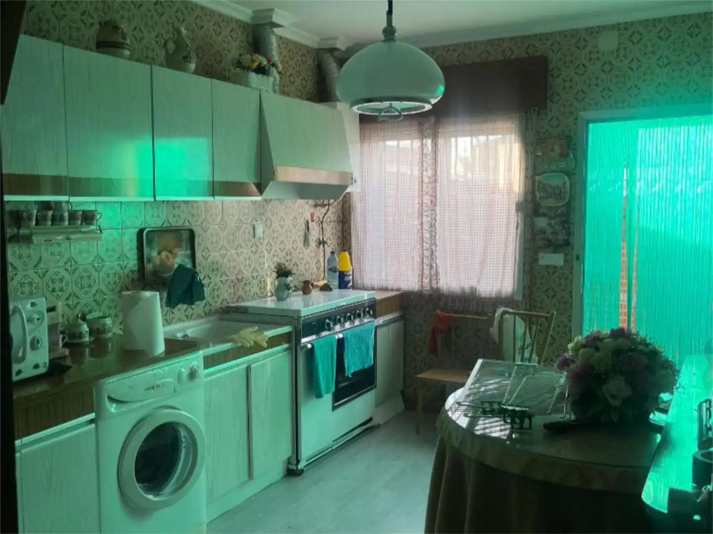 Casa adosada en venta en Calle Ronda del Cristo, 21, Alaejos Cocina de Casa adosada en venta en Alaejos con Calefacción, Parquet y Trastero