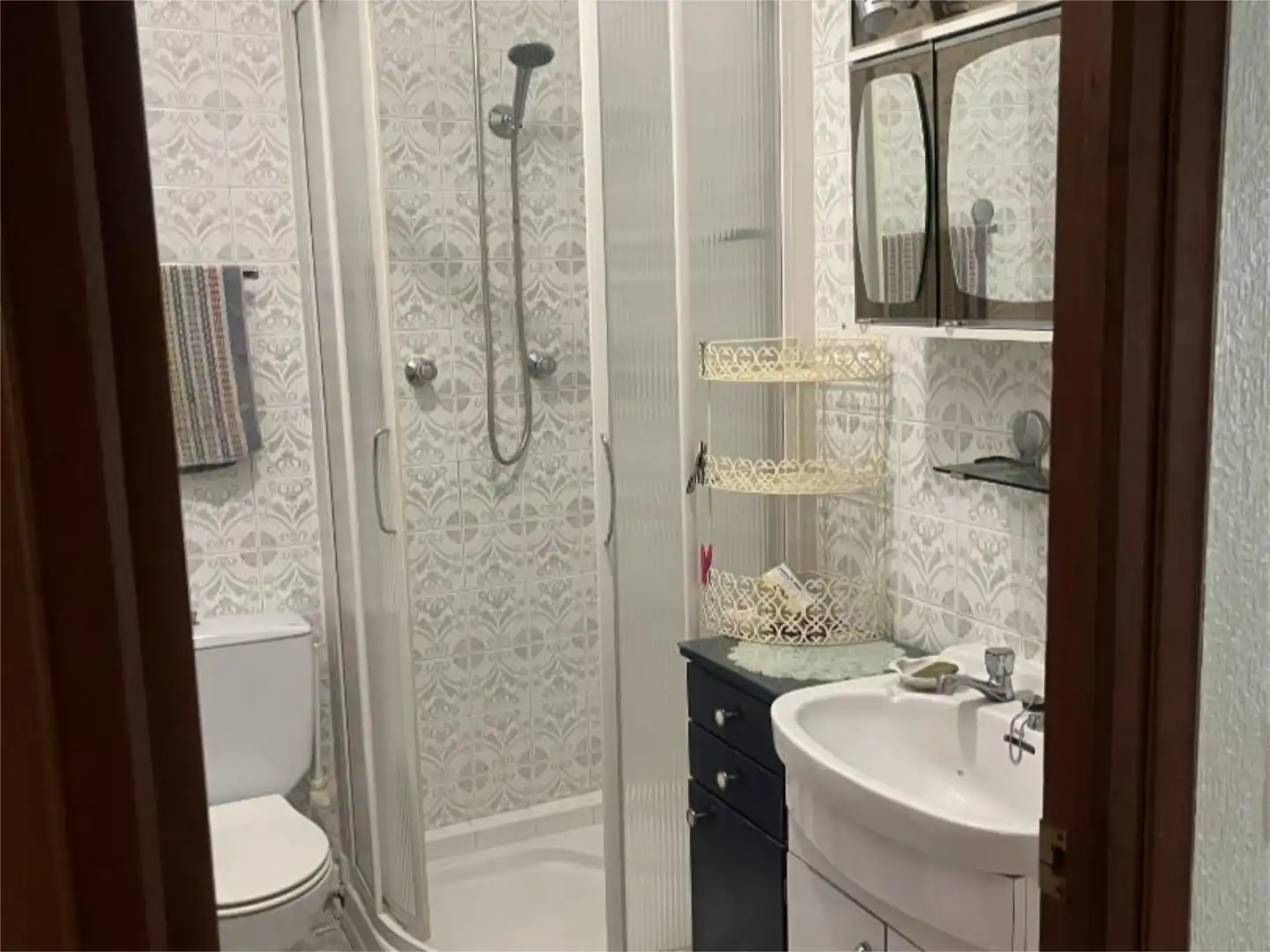 Casa adosada en venta en Calle Ronda del Cristo, 21, Alaejos Baño de Casa adosada en venta en Alaejos con Calefacción, Parquet y Trastero