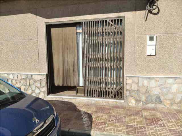 Local comercial en Alquiler en Jacarilla
