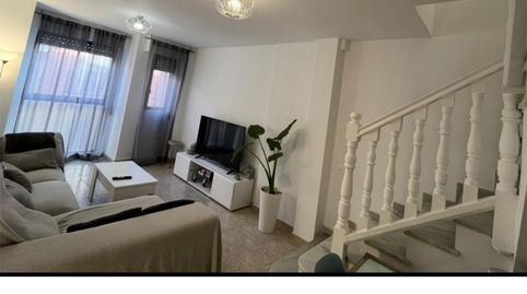 Foto 2 von Maisonette zum Verkauf in Calle Gibraltar Español, 70, Ciudad Jardín - Tagarete - El Zapillo, Almería Capital