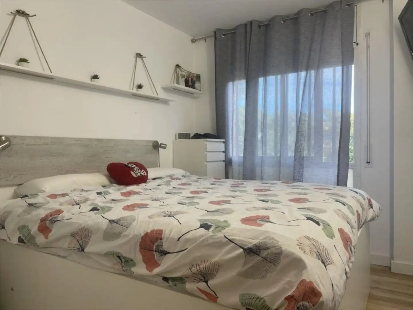 Piso en venta en Carrer de Sant Felip Neri, 11, Sant Andreu de la Barca Habitación de Piso en venta en Sant Andreu de la Barca con Aire acondicionado, Piscina y Balcón
