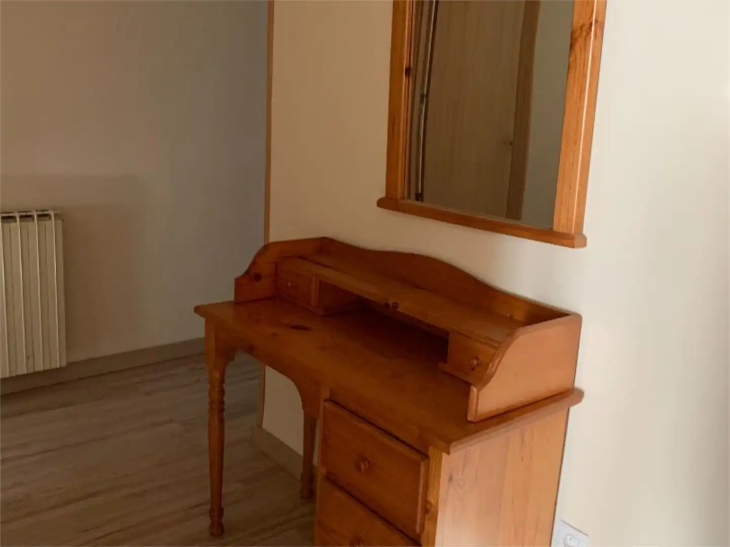 Habitación de Piso de alquiler en Valladolid Capital con Calefacción, Parquet y Amueblado