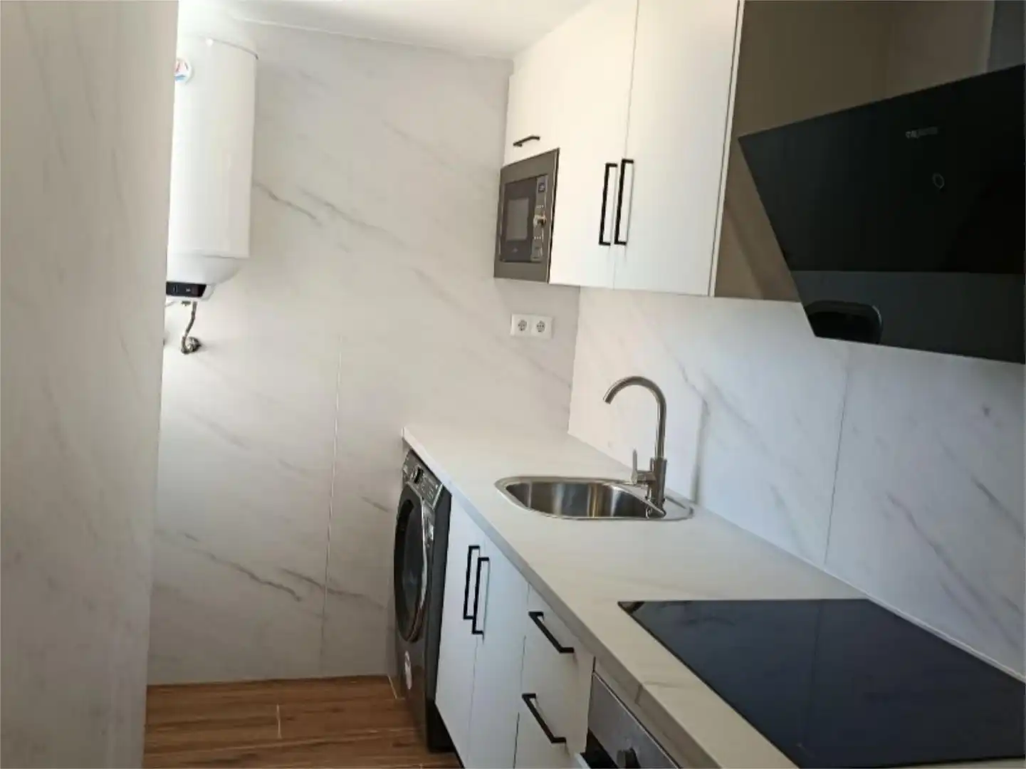 Habitació a Calle Núcleo Residencial la Paz, 63, La Paz - Las Américas Cuina de Pis per a compartir en Linares amb Aire condicionat, Calefacció i Parquet