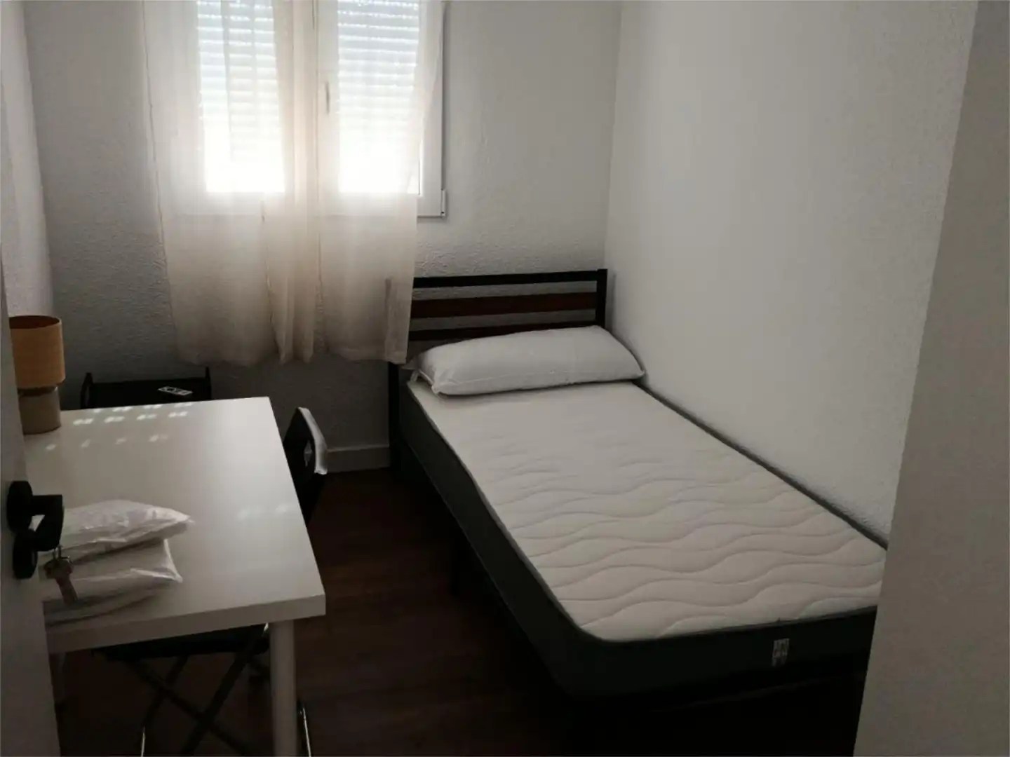 Habitació a Calle Núcleo Residencial la Paz, 63, La Paz - Las Américas Dormitori de Pis per a compartir en Linares amb Aire condicionat, Calefacció i Parquet