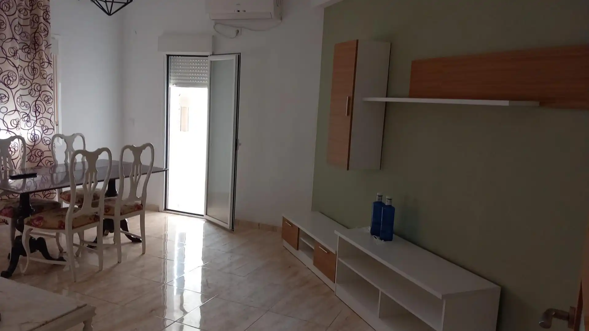 Wohnzimmer von Wohnung zum Verkauf in La Carlota mit Klimaanlage, Heizung und Terrasse