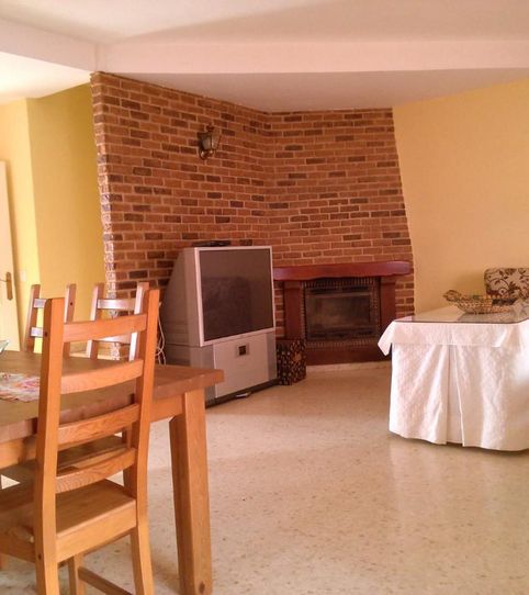 Foto 2 de Casa adosada de alquiler en Calle Ignacio Zuloaga, 2, Gines, Sevilla