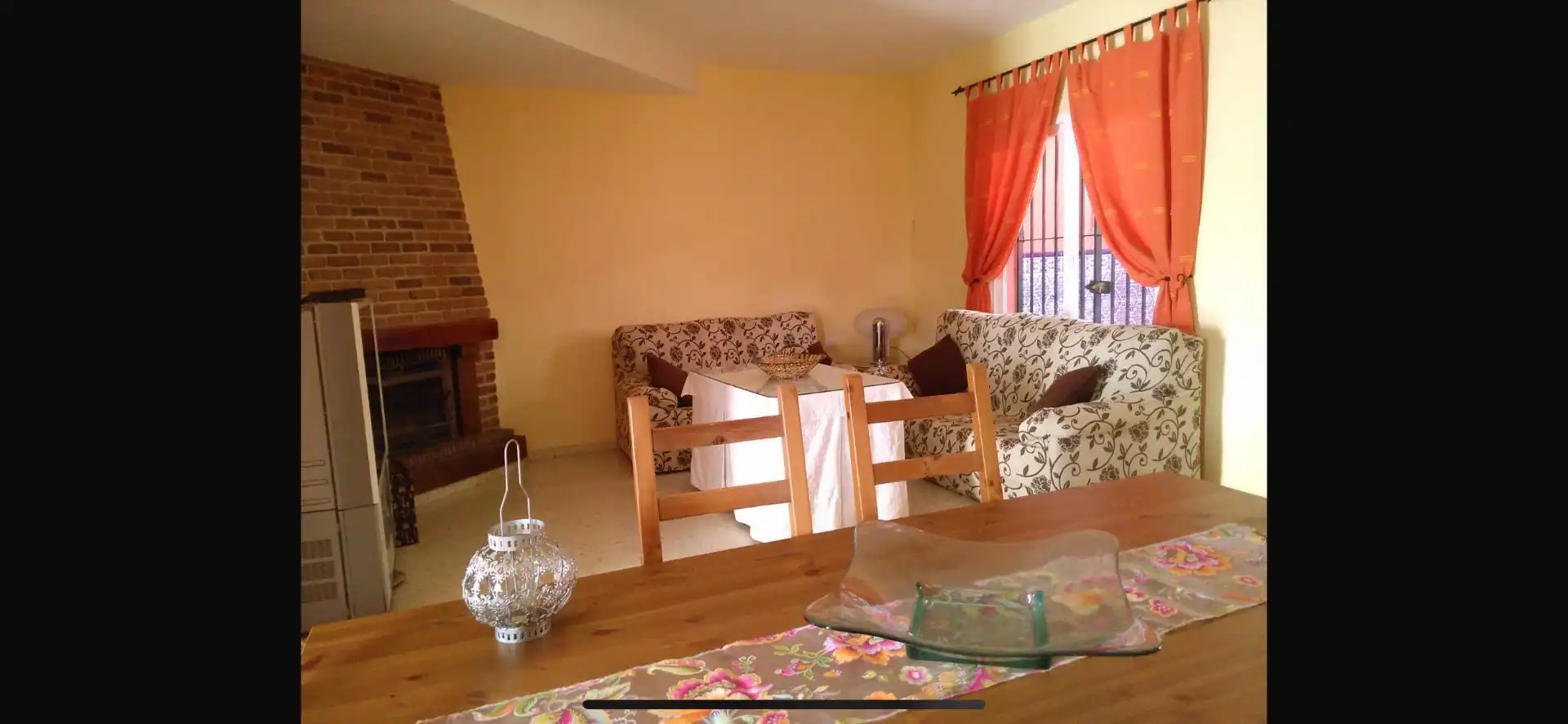 Sala de estar de Casa adosada de alquiler en Gines con Aire acondicionado y Terraza