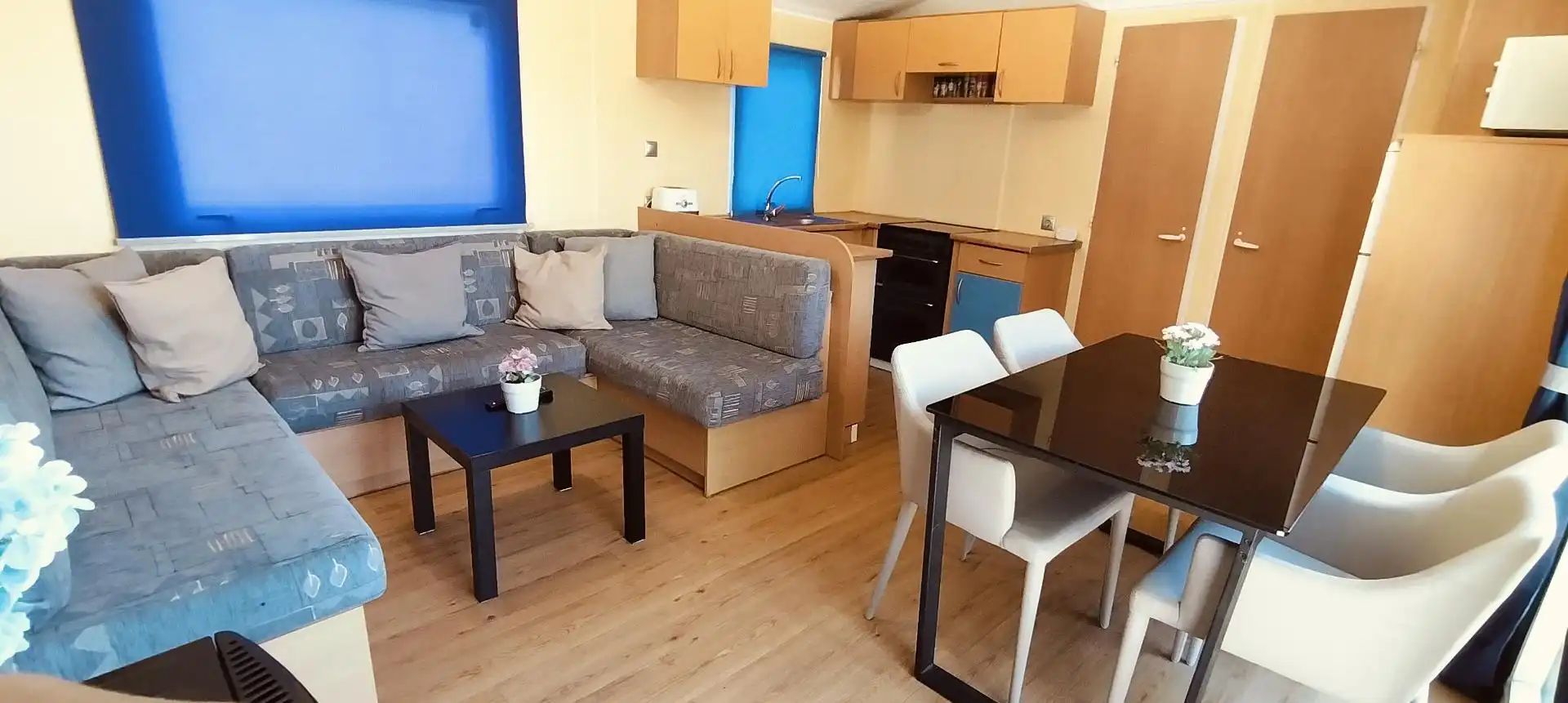 Sala de estar de Finca rústica en venta en Navalafuente con Aire acondicionado, Calefacción y Jardín privado
