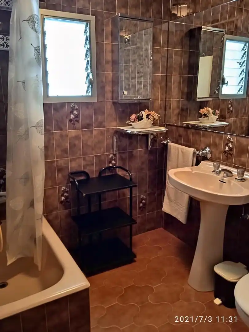 Flat for sale in Calle Miranda de Arga, 4, Chantrea Bathroom of Flat for sale in Pamplona / Iruña with Parquet flooring and Furnished