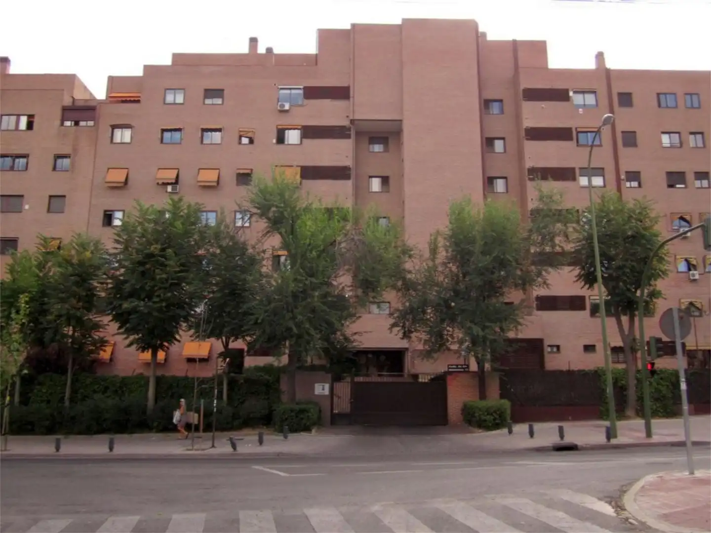 Außenansicht von Wohnung zur Miete in  Madrid Capital mit Klimaanlage, Heizung und Parkett