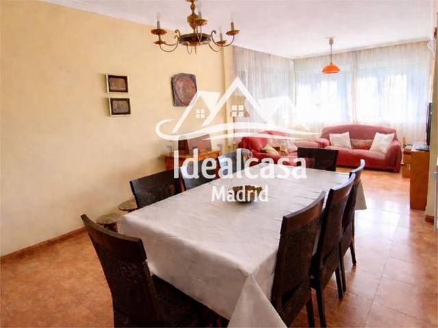 Piso en Venta en de Utrillas, 20 en Canillas