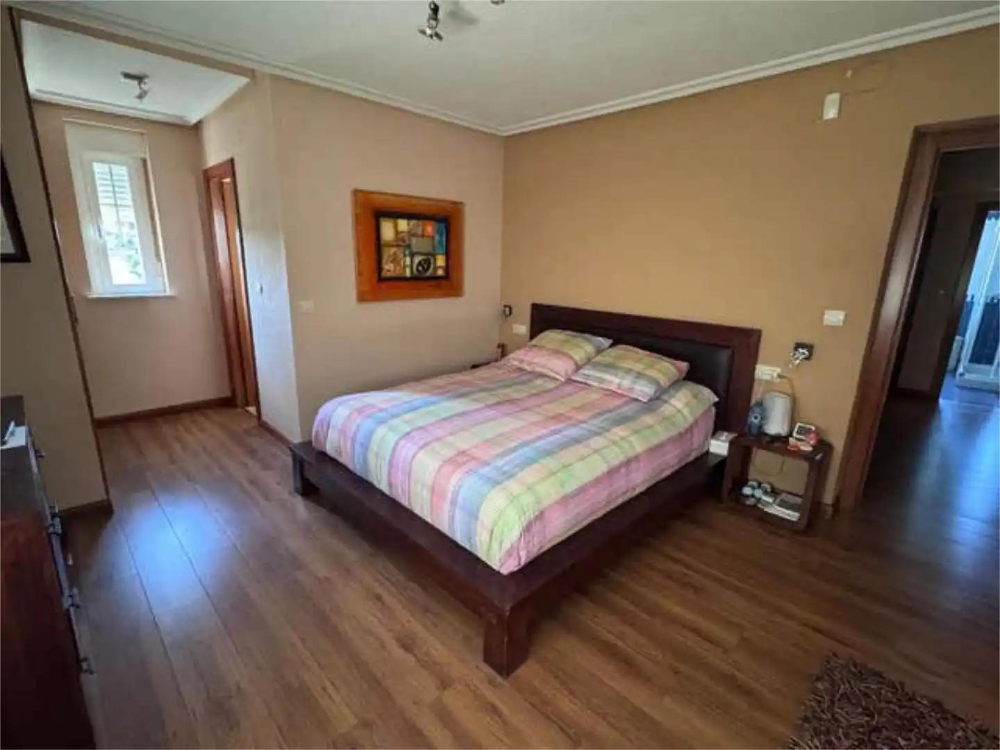 Casa adosada en venta en Santa Marta de Tormes Habitación de Casa adosada en venta en Santa Marta de Tormes con Terraza y Piscina