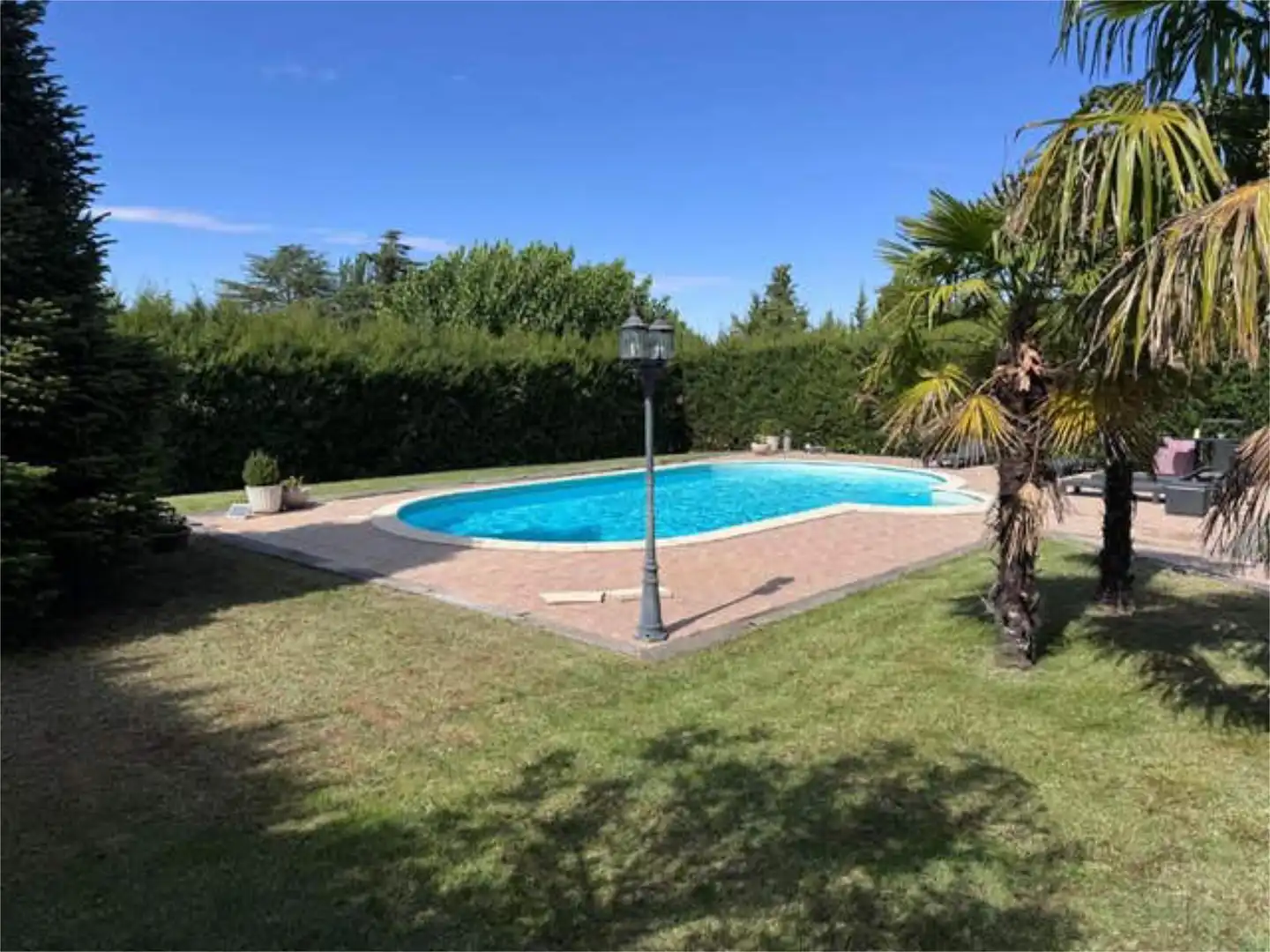 Casa adosada en venta en Santa Marta de Tormes Piscina de Casa adosada en venta en Santa Marta de Tormes con Terraza y Piscina