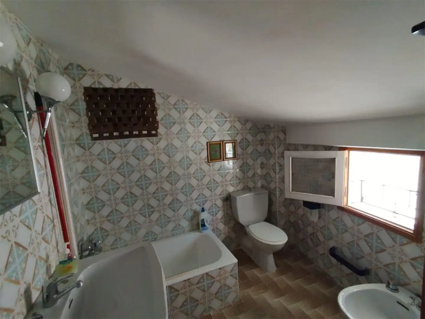 Baño de Casa adosada en venta en Casas Bajas con Trastero, Amueblado y Balcón
