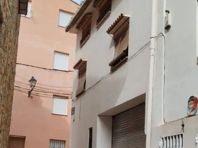 Vista exterior de Casa adosada en venta en Casas Bajas con Trastero, Amueblado y Balcón