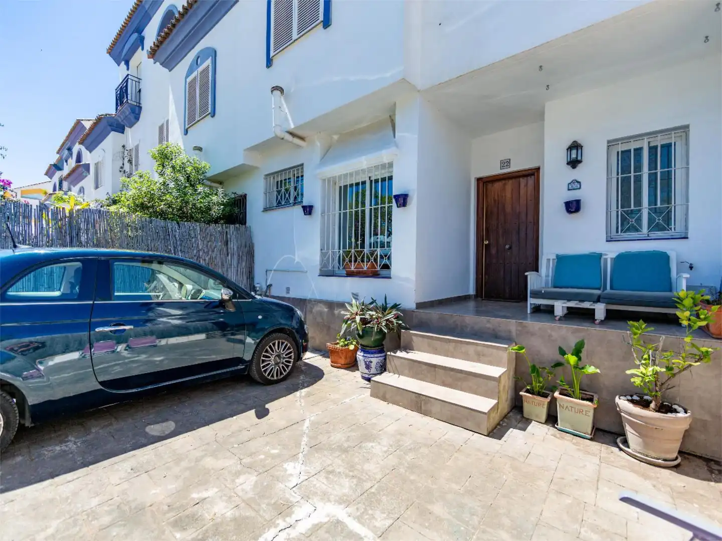 Pis en venda a Avenida Virgen del Rocío, 20, San Pedro de Alcántara pueblo Vista exterior de Pis en venda en Marbella amb Aire condicionat, Terrassa i Piscina