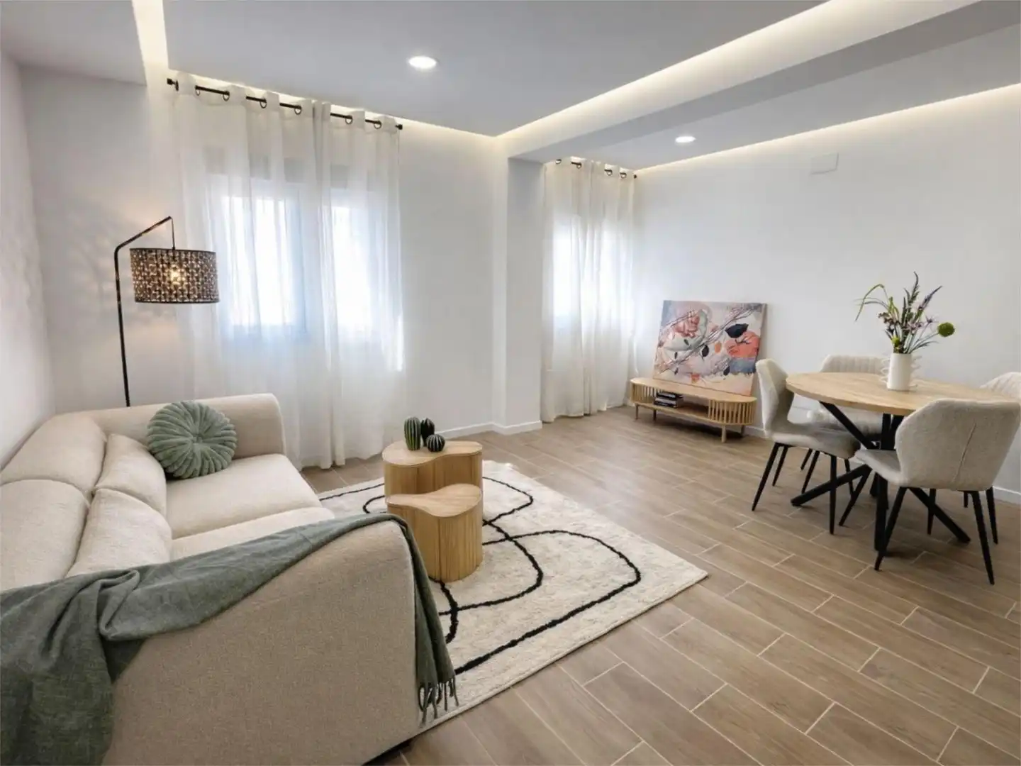 Piso en venta en Calle Andalucía, 35, Ciudad Jardín - Tagarete - El Zapillo Sala de estar de Piso en venta en Almería con Aire acondicionado, Calefacción y Amueblado