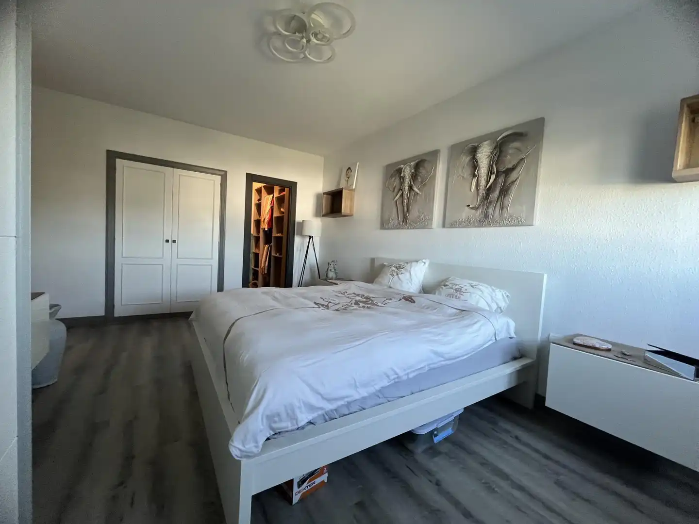 Piso en venta en Calle Sierra Morena, 23, Las Lomas Habitación de Piso en venta en Estepona con Jardín privado, Terraza y Piscina