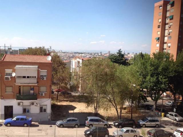 Piso en Venta en Calle de la Sierra del Robledal, 9 en Palomeras Bajas