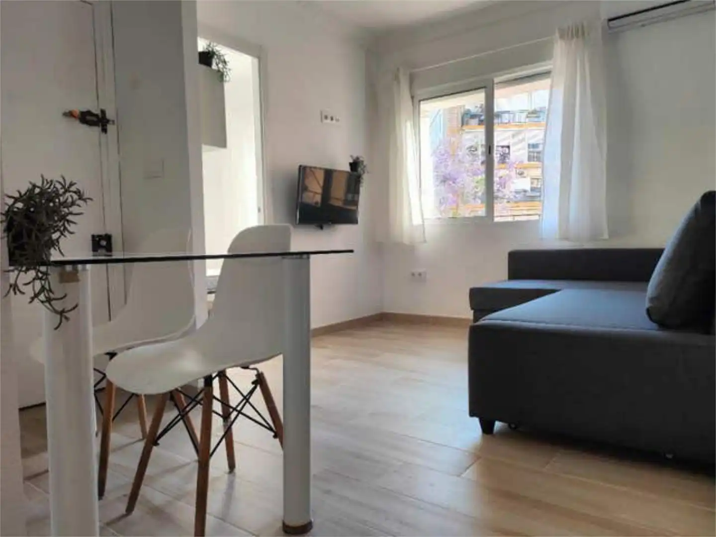 Apartament de lloguer a Triana Este Sala d'estar de Apartament de lloguer en Sevilla amb Moblat