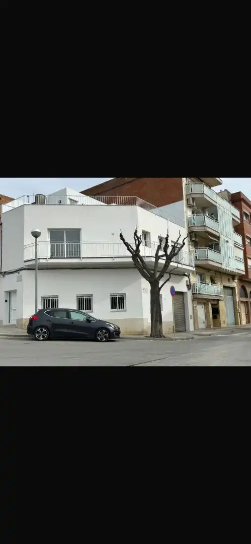 Außenansicht von Einfamilien-Reihenhaus zum Verkauf in Sant Sadurní d'Anoia mit Klimaanlage, Heizung und Parkett