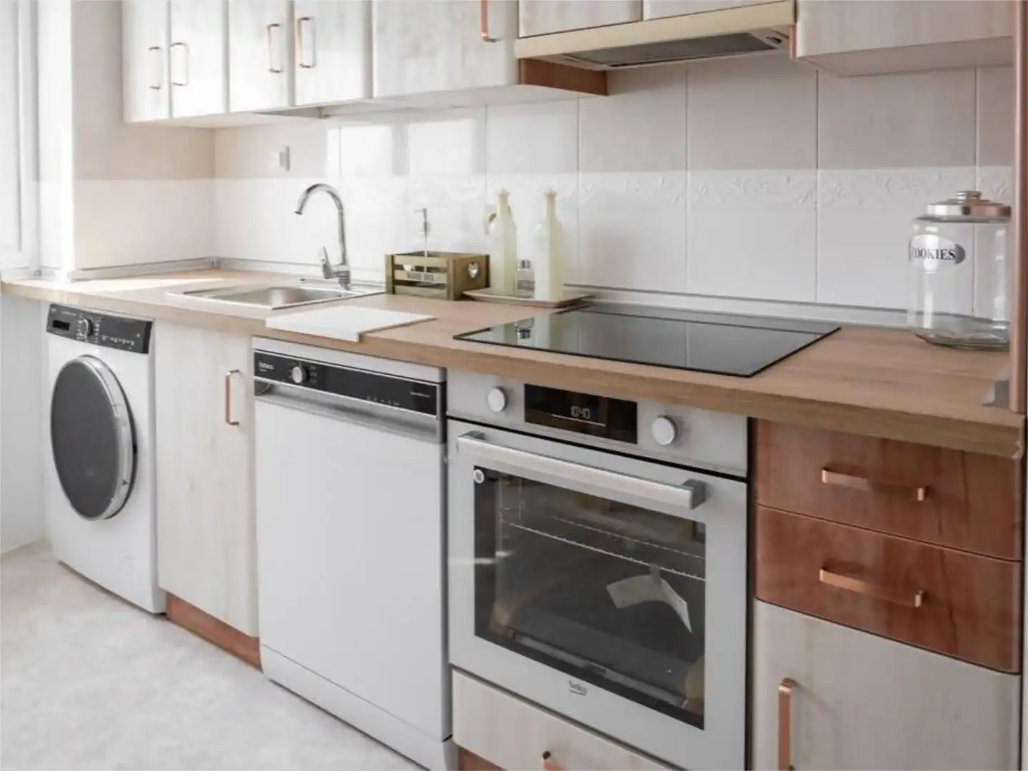 Piso en venta en Calle del Monasterio de Siresa, 30, Las Fuentes Cocina de Piso en venta en Zaragoza con Calefacción, Parquet y Amueblado