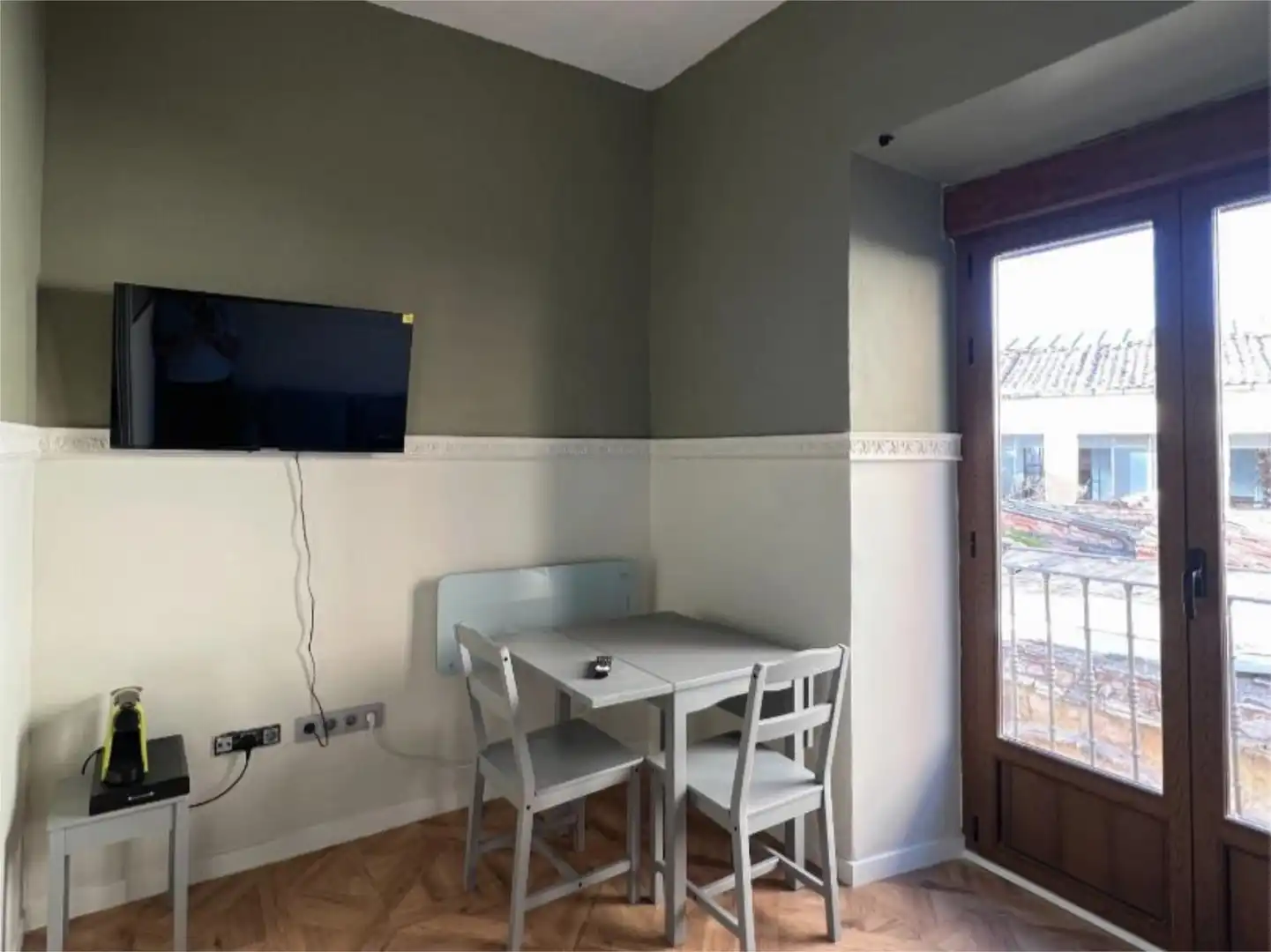 Piso en venta en Calle Daoiz, 9, Plaza Mayor - San Agustín Comedor de Piso en venta en Segovia con Calefacción, Parquet y Amueblado