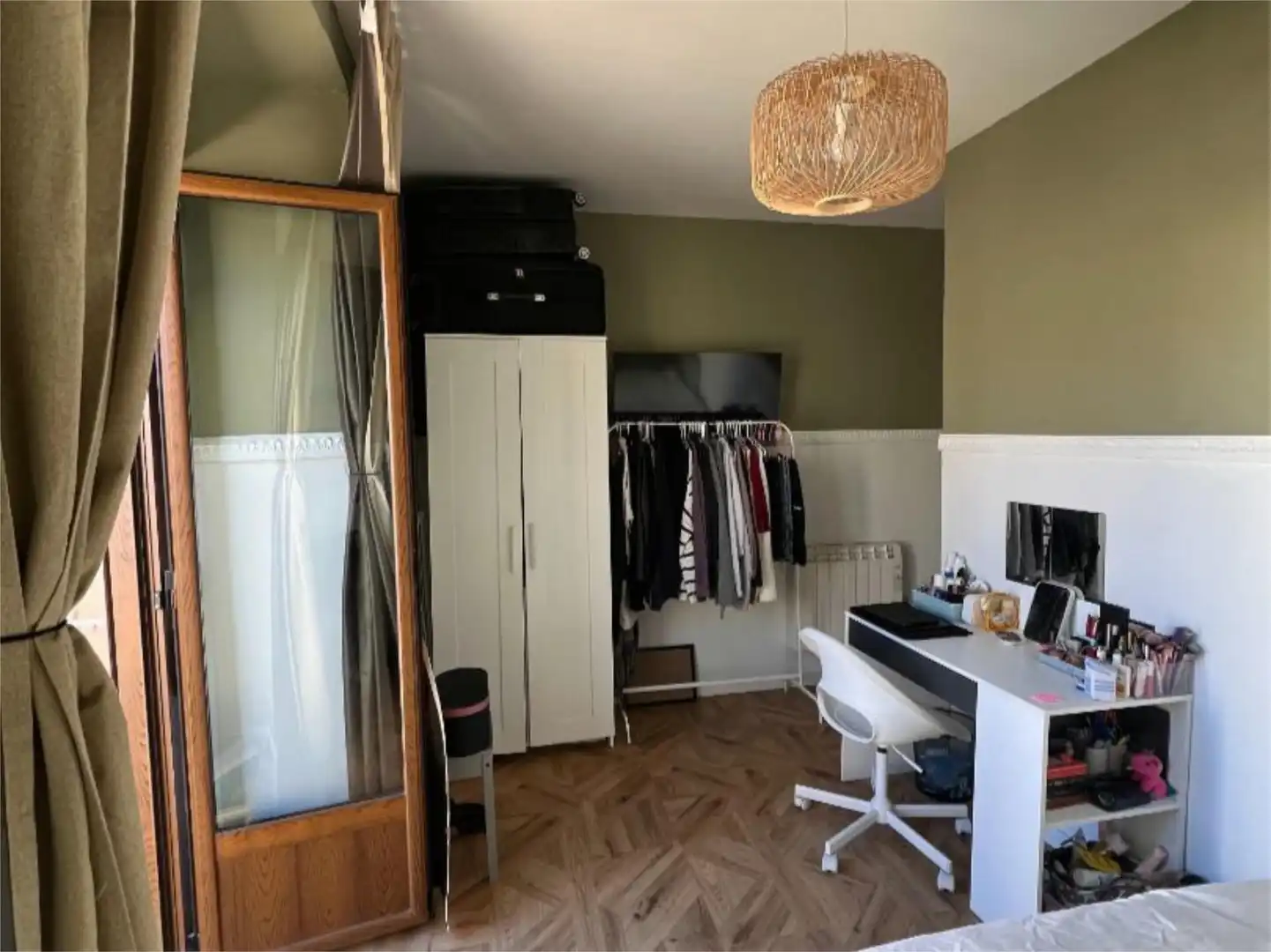 Piso en venta en Calle Daoiz, 9, Plaza Mayor - San Agustín Habitación de Piso en venta en Segovia con Calefacción, Parquet y Amueblado