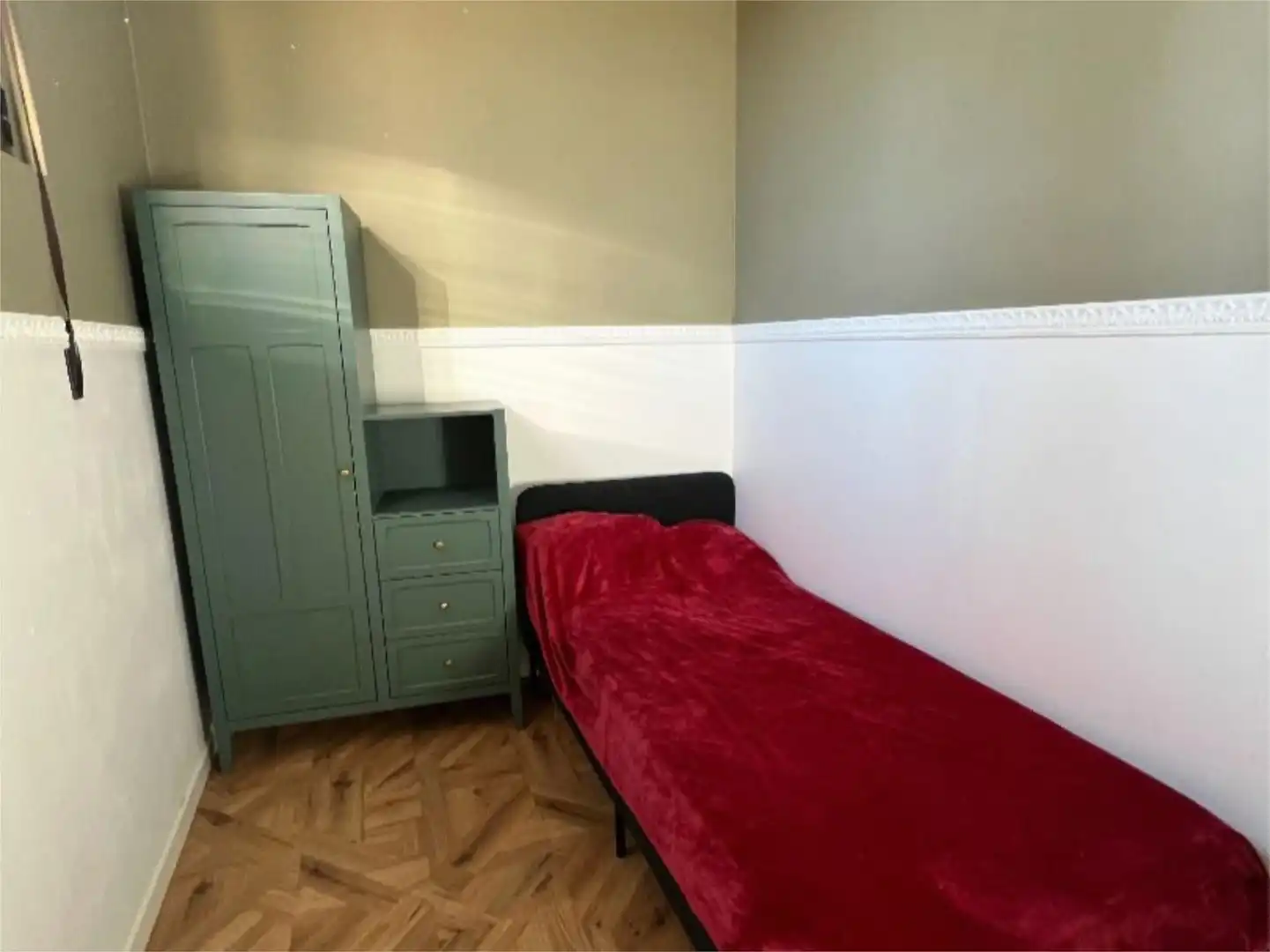 Piso en venta en Calle Daoiz, 9, Plaza Mayor - San Agustín Habitación de Piso en venta en Segovia con Calefacción, Parquet y Amueblado
