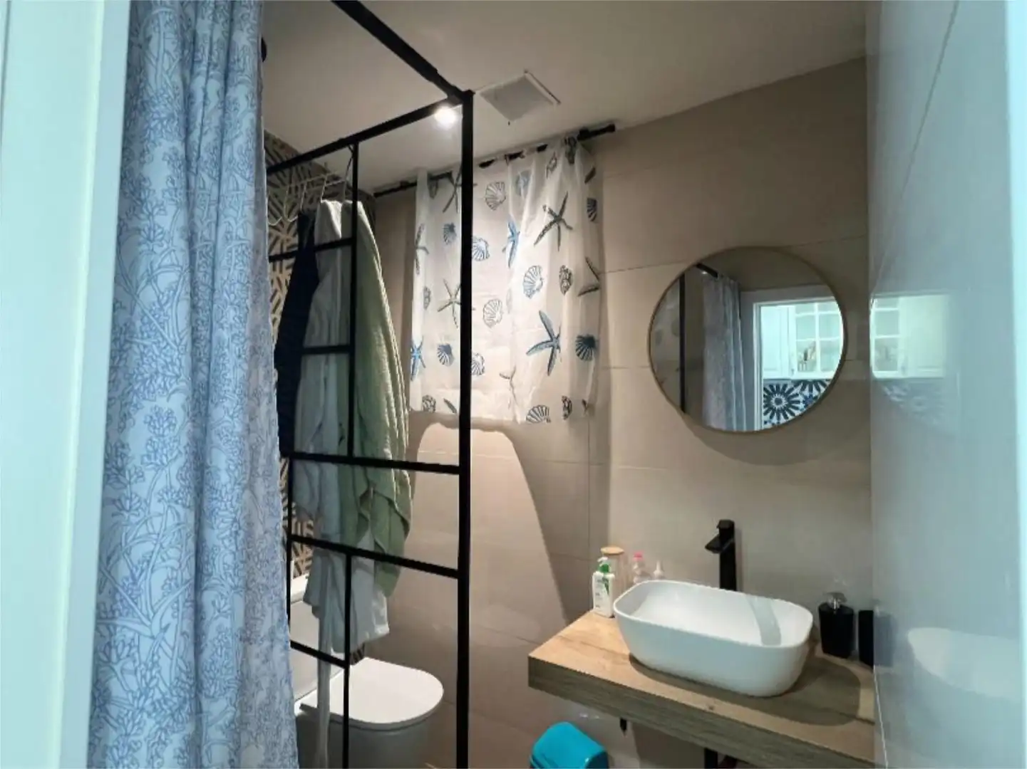 Piso en venta en Calle Daoiz, 9, Plaza Mayor - San Agustín Baño de Piso en venta en Segovia con Calefacción, Parquet y Amueblado