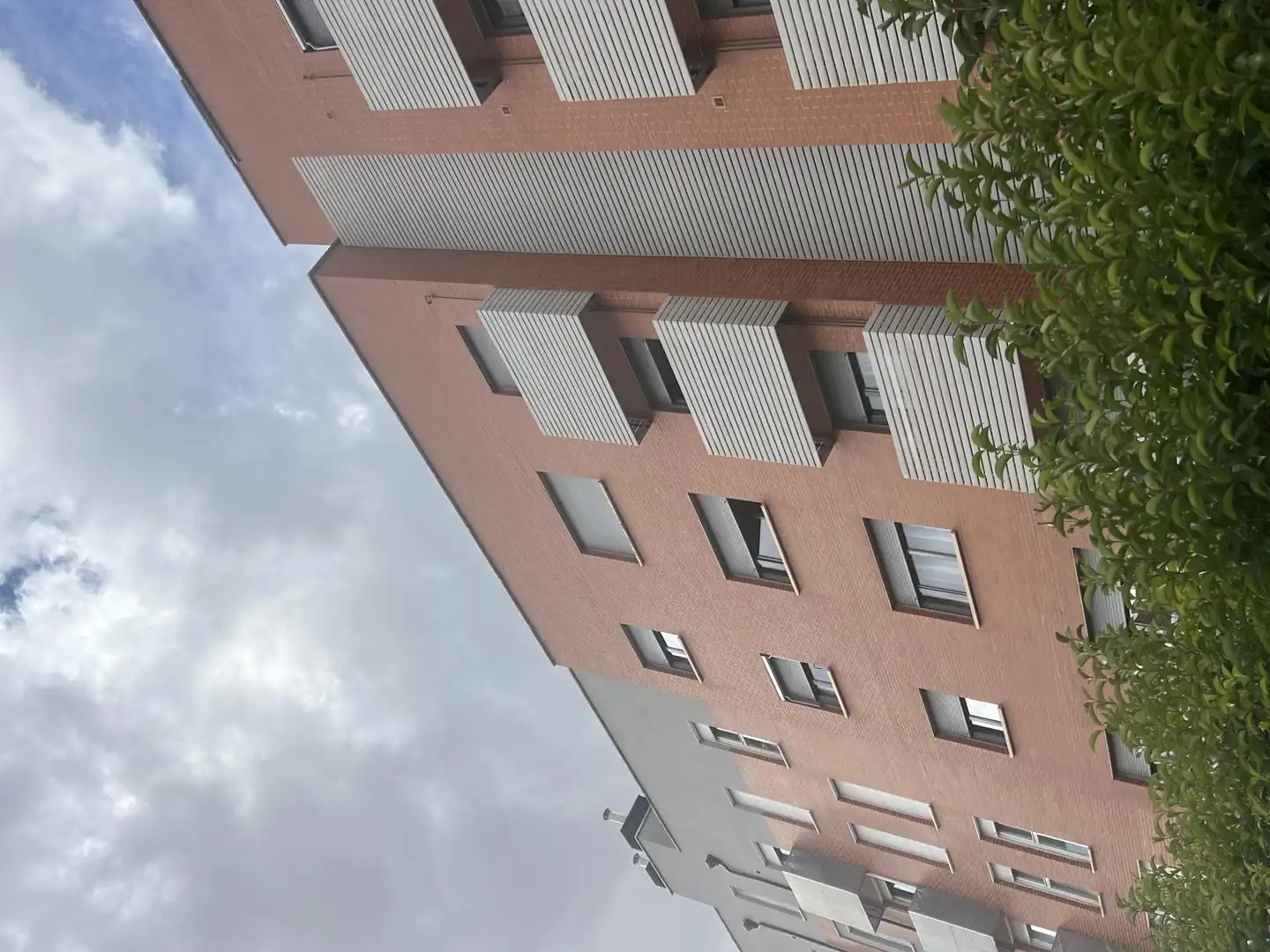Vista exterior de Piso de alquiler en  Logroño con Aire acondicionado, Calefacción y Jardín privado