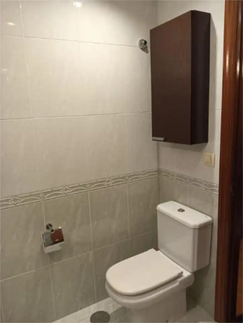 Apartament en venda a As Travesas - Balaídos Bany de Apartament en venda en Vigo amb Calefacció, Jardí privat i Traster